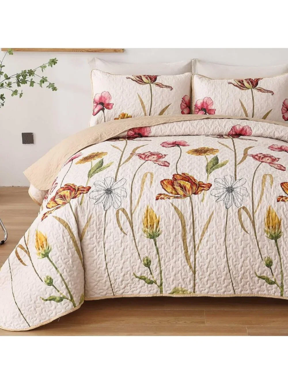 Floral Quilt Set Queen Size - 3 Piece Beige Bedspread for Cozy Bedroom Decor